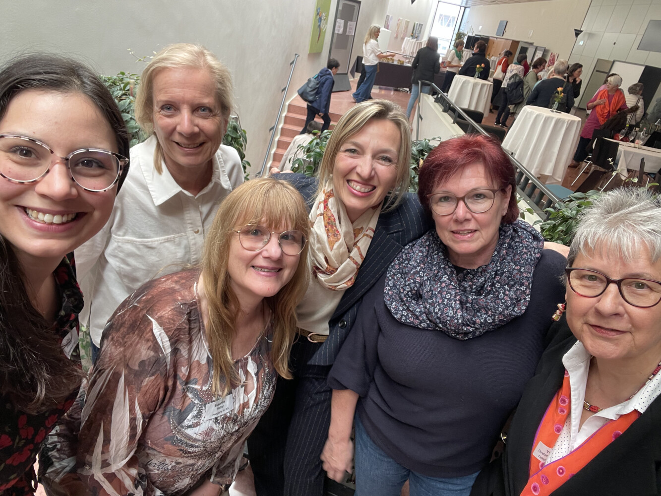 Lisa Wieland, Ursula Gasser, Uta Stricker, Marlis Hufenus, Yvonne Greber
vorne Susanna Halter